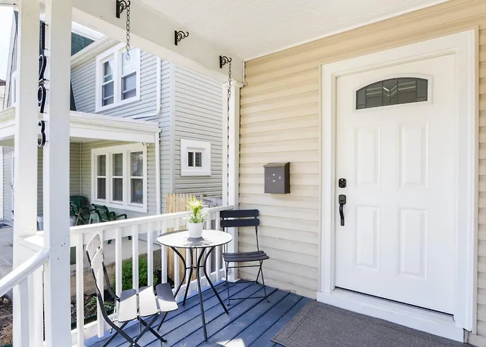 Modern 3br W Yard Garage Columbus
